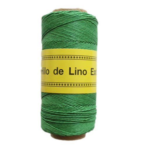 Bobina de hilo de lino verde lima