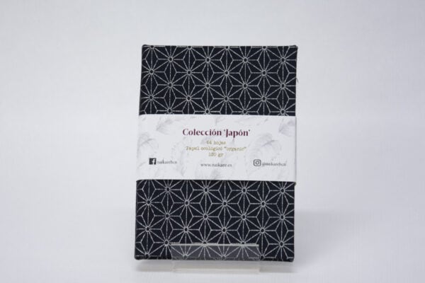 Vista de la portada del libro con tela japonesa del estrellas azul